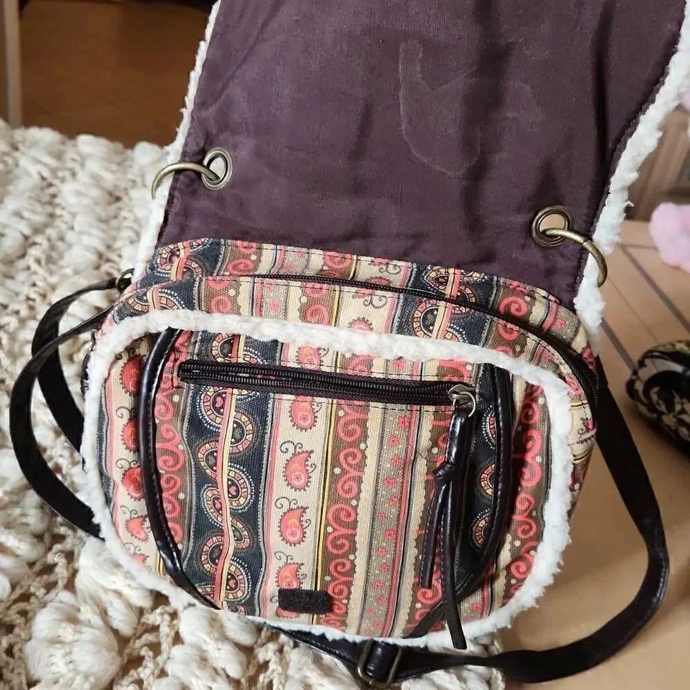 Decree Aztec design crossbody bag - Picture 7 of 7